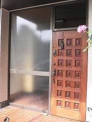 木製玄関ドア　ビフォー